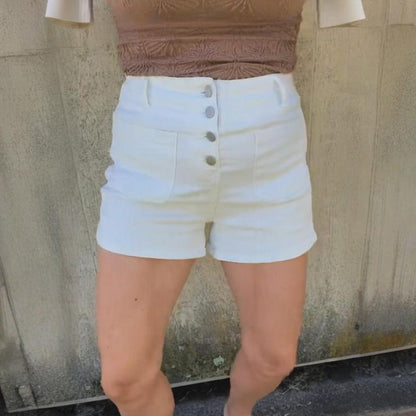 ✨Weiße High-Waist-Jeansshorts für Damen mit mehreren Knopfreihen